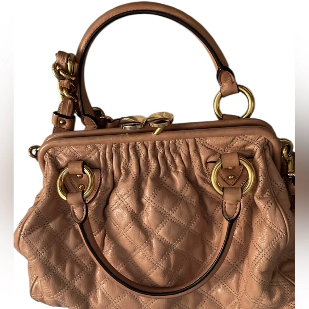 Marc Jacobs large nude quilted STAM  handbag removable chain strap gold hardware